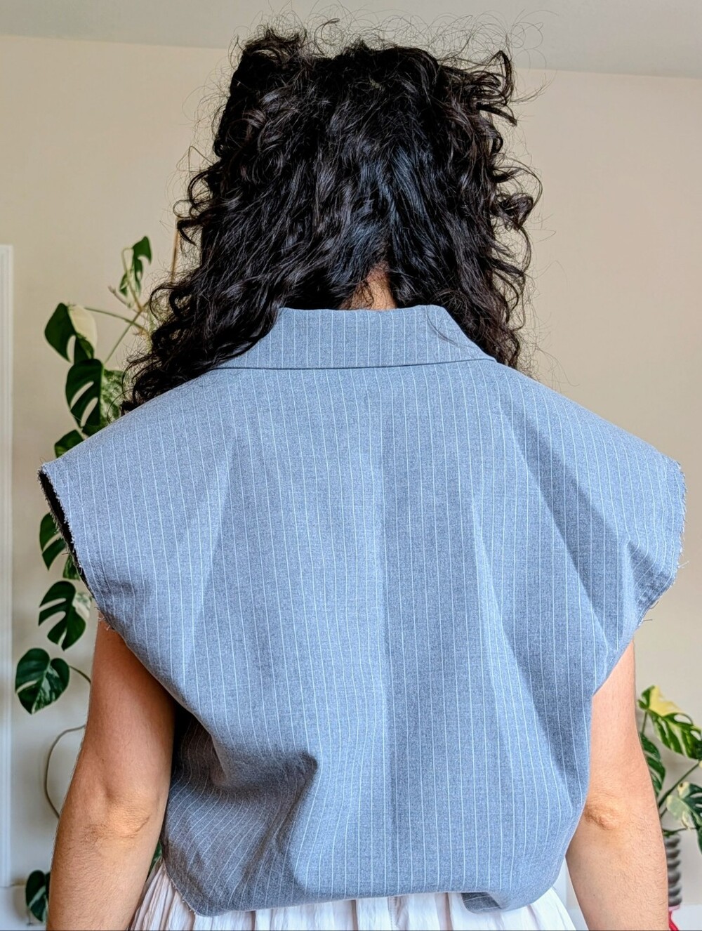 Upcycled Minosa blue gray pinstripe vest - Picture 6 of 9